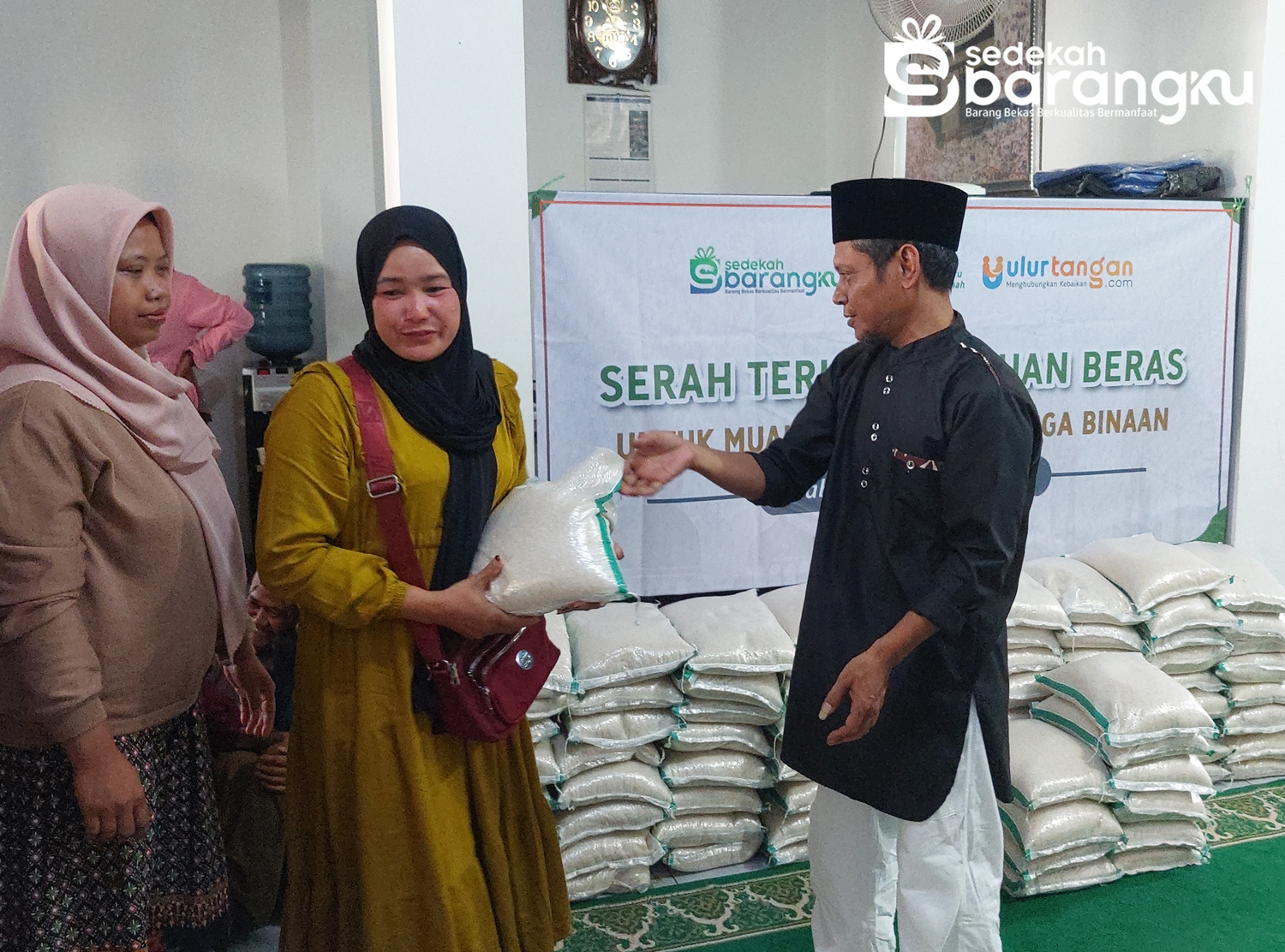 Bantuan Beras untuk Muallaf dan Dhuafa di Ciranjang Cianjur 5