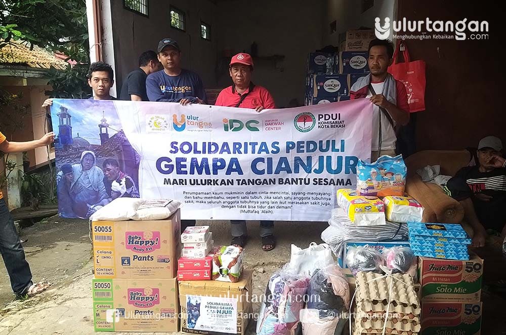 Baksos-Peduli-Korban-Cianjur-Ulur-Tangan-Besama-PDUI-Bekasi-Tahap-1-31