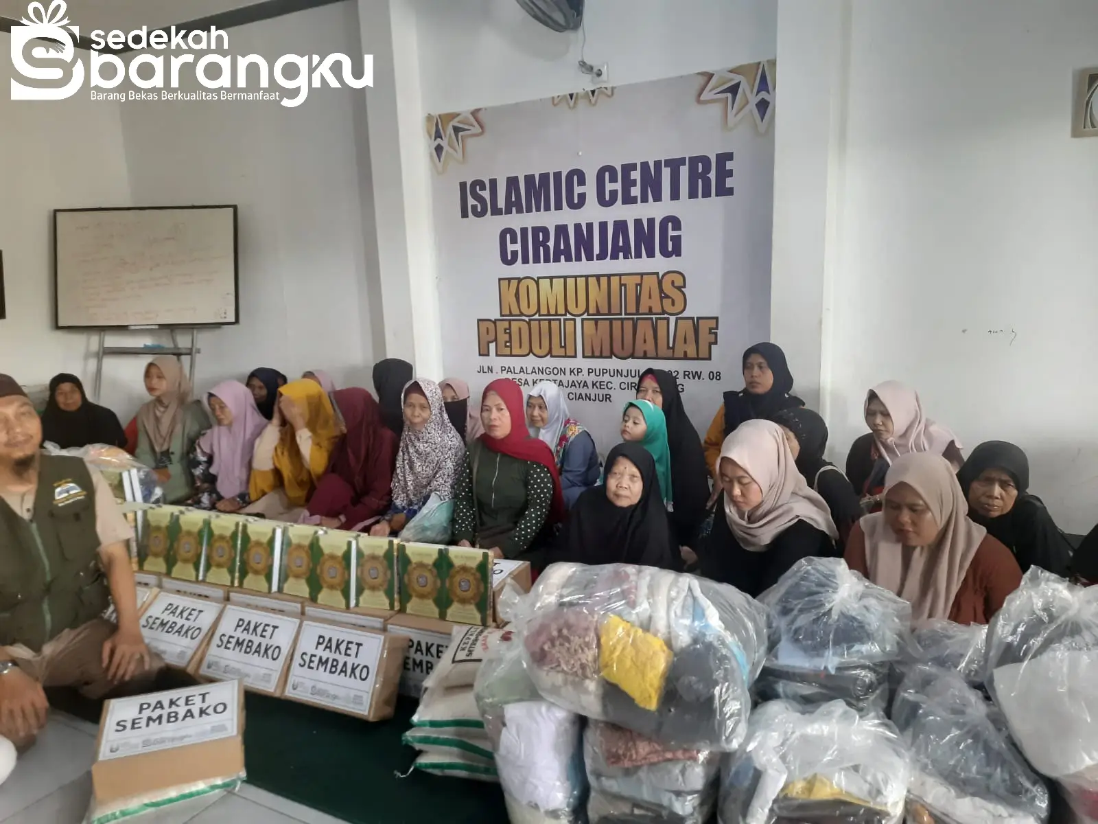 PENYALURAN KE-13: Acara Kajian dan Penyaluran Donasi Sandang, Pangan dan Wakaf Quran kepada Muallaf di Desa Kertajaya, Kabupaten Cianjur