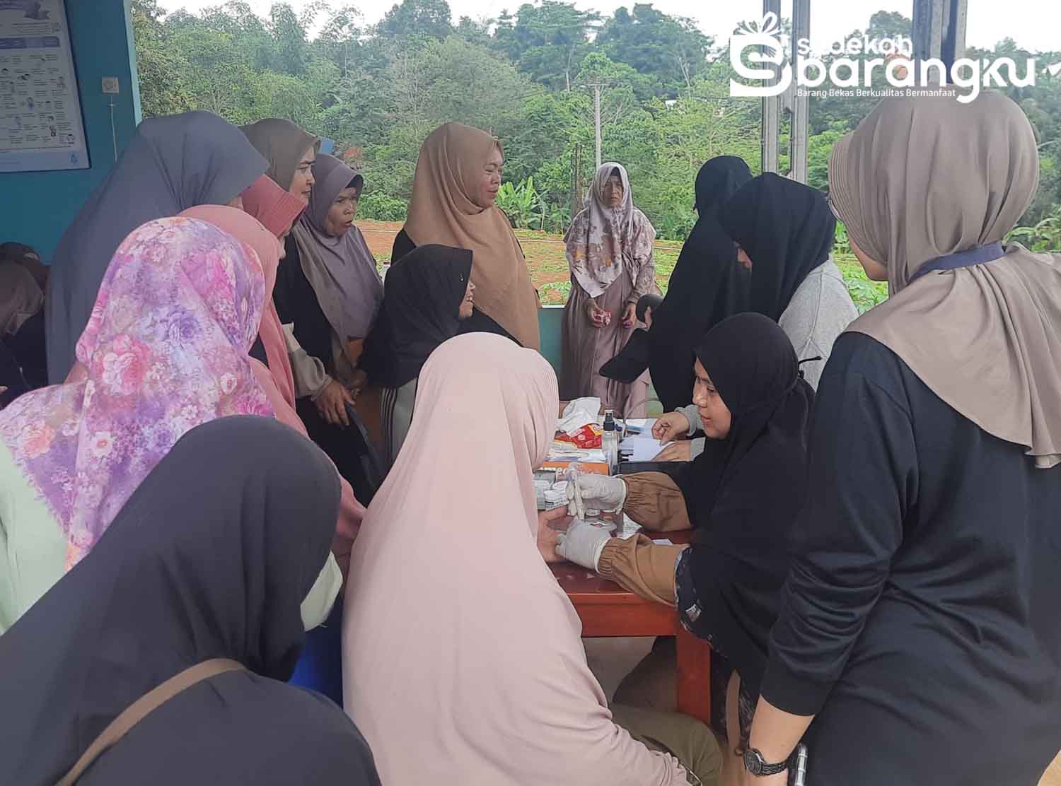 Bakti Sosial Pengobatan Gratis dan Bazar Berkah Di Desa Sukaresmi Bogor 7