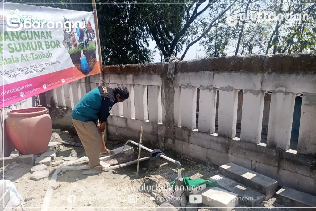 Kedalaman 52 Meter, Wakaf Sumur Mushala At Taubah Alaskobong Keluarkan Air Bersih