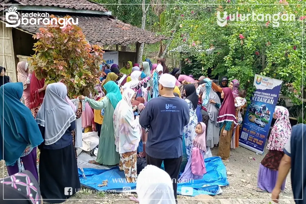 Sedekah Barangmu Menjadi Hadiah Bagi Warga Desa Ini