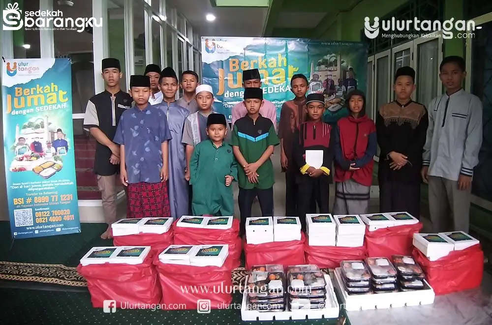 Alhamdulillah, Ulur tangan Gelar Sedekah Jum’at yang ke-185 untuk Santri-wati Yatim & Dhuafa Panti Marhamah Robani