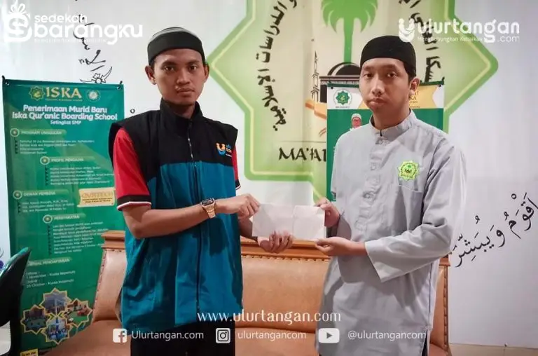 Sedekah Barangku.Ulur Tangan.com Lunasi SPP Santri Yatim Piatu ISKA