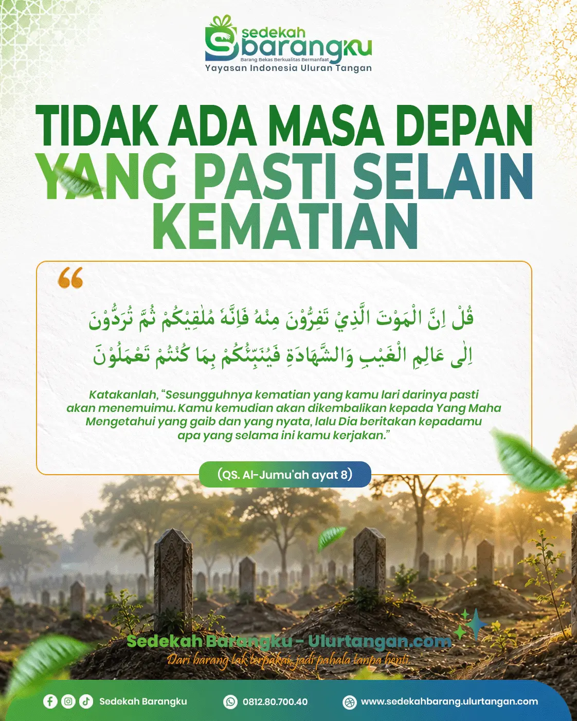 Pemakaman Muslim dengan makam gundukan tanah dan suasana matahari terbenam sebagai pengingat bahwa kematian adalah kepastian